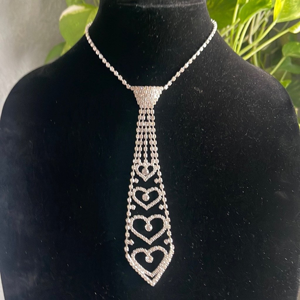 Avalaya,Austrian Crystal Necklace